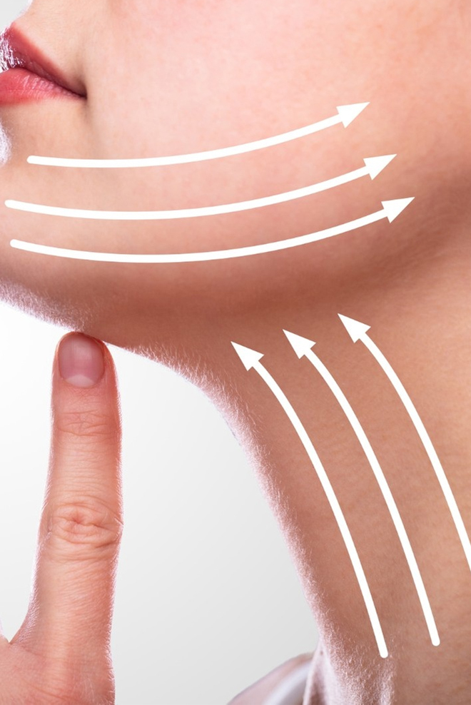 Necklift-Treatment-at-Cozmetika-Clinic